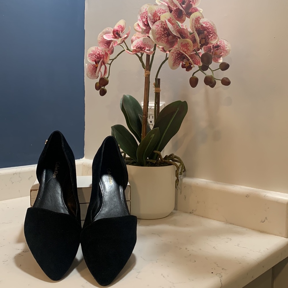 Calvin Klein Black Pointed-Toe Flats